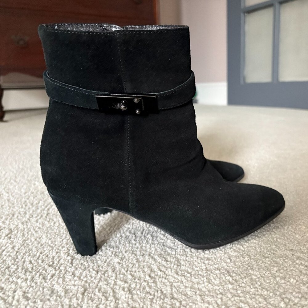 Aquatalia suede heeled ankle boots size 8